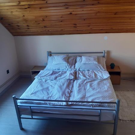 Hotel Toldi Apartman à Keszthely Extérieur photo