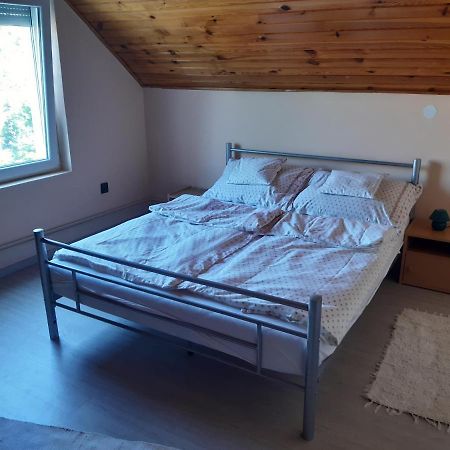 Hotel Toldi Apartman à Keszthely Extérieur photo