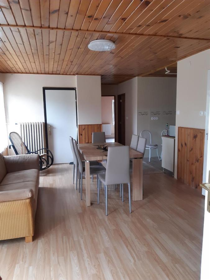 Hotel Toldi Apartman à Keszthely Extérieur photo