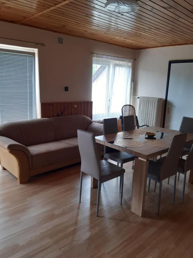 Hotel Toldi Apartman à Keszthely Extérieur photo