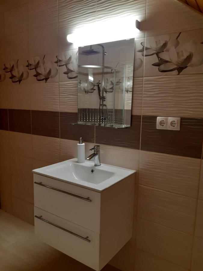 Hotel Toldi Apartman à Keszthely Extérieur photo